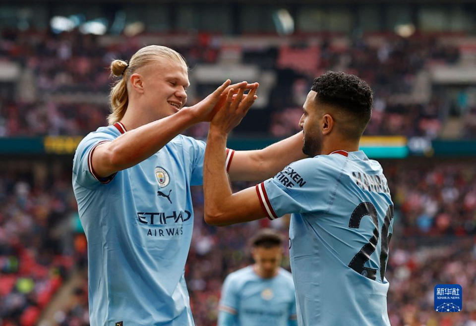 记者：恩昆库在冬窗的未来值得关注；米兰会和经纪人谈莱万（记者：冬窗恩昆库动向值得关注，米兰将与莱万经纪人会谈）