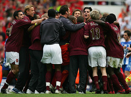 西媒：贝蒂斯与佩莱格里尼达成口头续约协议，新合同至2027年（西媒：佩莱格里尼与贝蒂斯口头续约，合同至2027年）